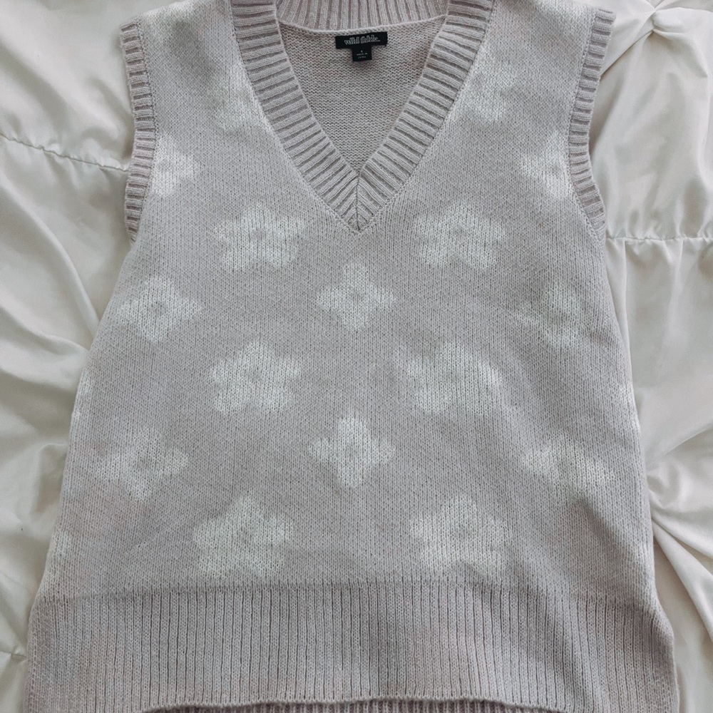 Light purple and white flowered sweater vest